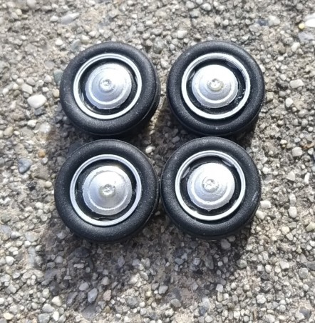 4 roues complètes  ø15 mm   - 1:43