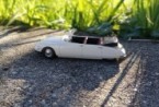 CITROEN - DS reuter 4 p. ivoire - CLASSIQUES - 1:43