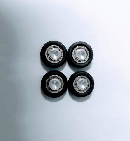 4 roues complètes en aluminium et photodécoupe - OPEL - Ech. 1:43