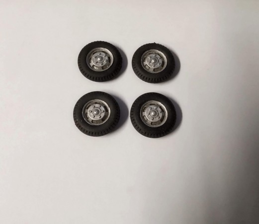4 roues complètes pour fourgon OPEL Blitz - Ech. 1/43 - ø 19.40mm