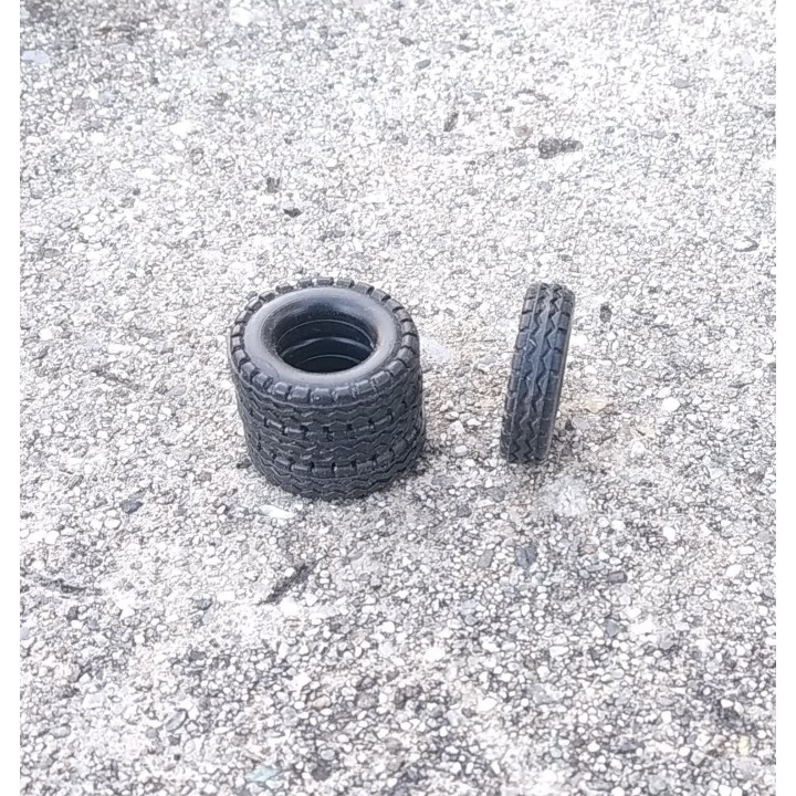 Pneus souples par 4 - Ø intérieur 11mm 1/43