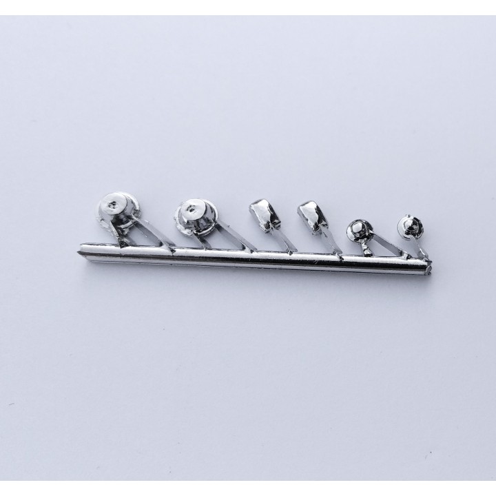 Lot de phares 3 tailles en white metal - 1/43 | VoituresMiniatures.fr
