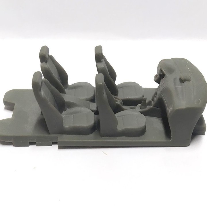 Intérieur de voiture - 1:43 | VoituresMiniatures.fr