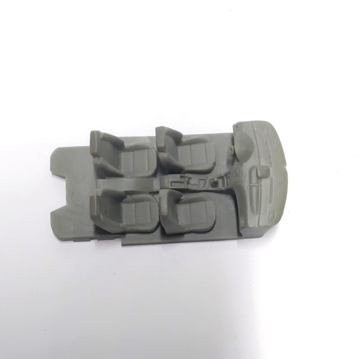 Intérieur de voiture - 1:43 | VoituresMiniatures.fr