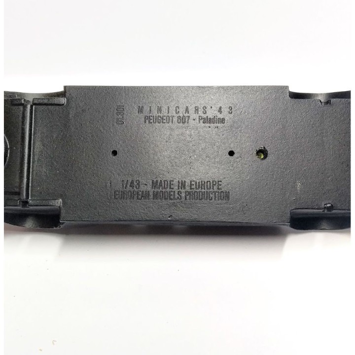 Châssis + intérieur - Peugeot 607... | VoituresMiniatures.fr