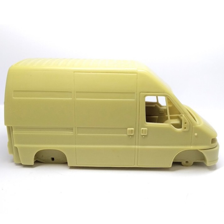 Incomplet : Kit Peugeot Boxer Surélevé - Résine - 1:43