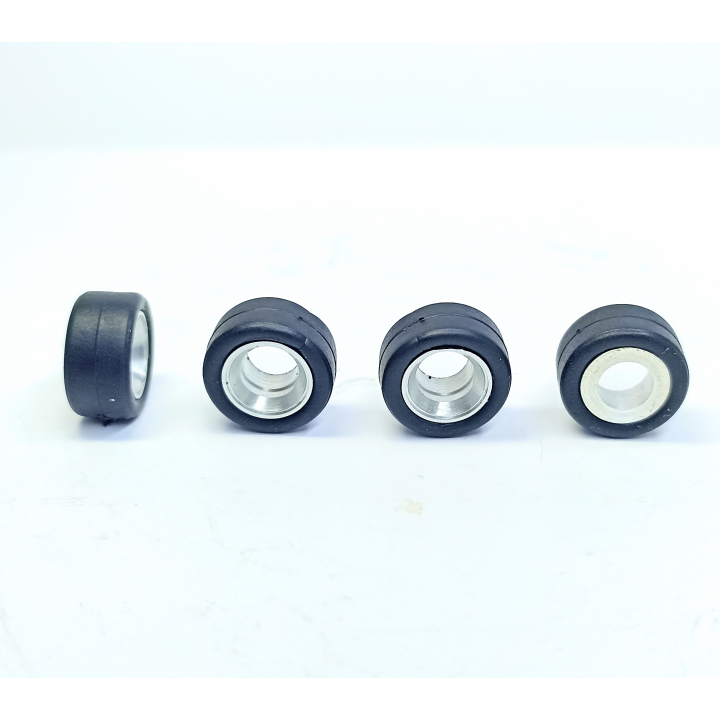 Pneus et jantes 4 Pneus + Jantes Aluminium - Ø 12.80 Mm - CPC...