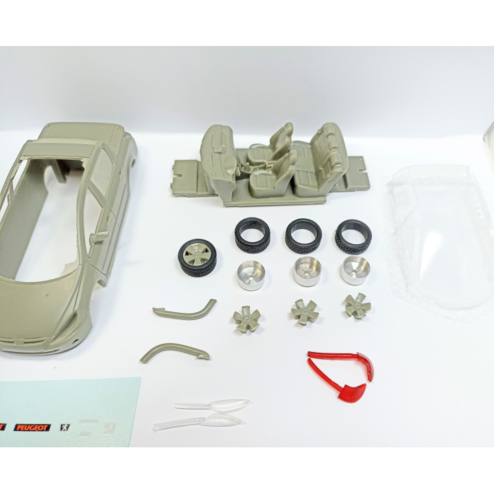 Kit : Peugeot 307 Caméléo - Résine - 1:43
