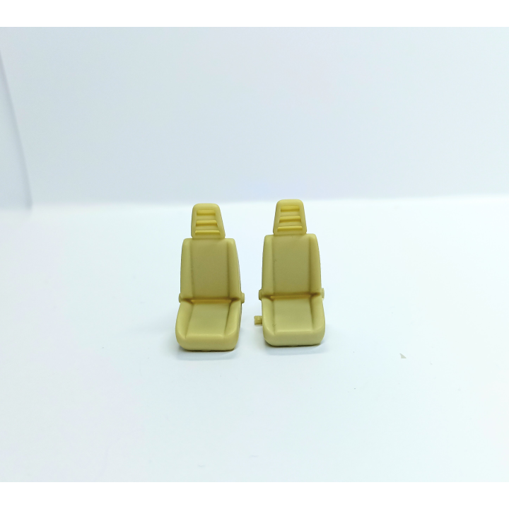 2 sièges de fourgon - H. 25mm L. 13mm - Résine - 1:43
