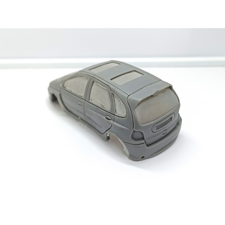 Incomplet : Kit Renault Scenic Sbarro - Résine - 1:43