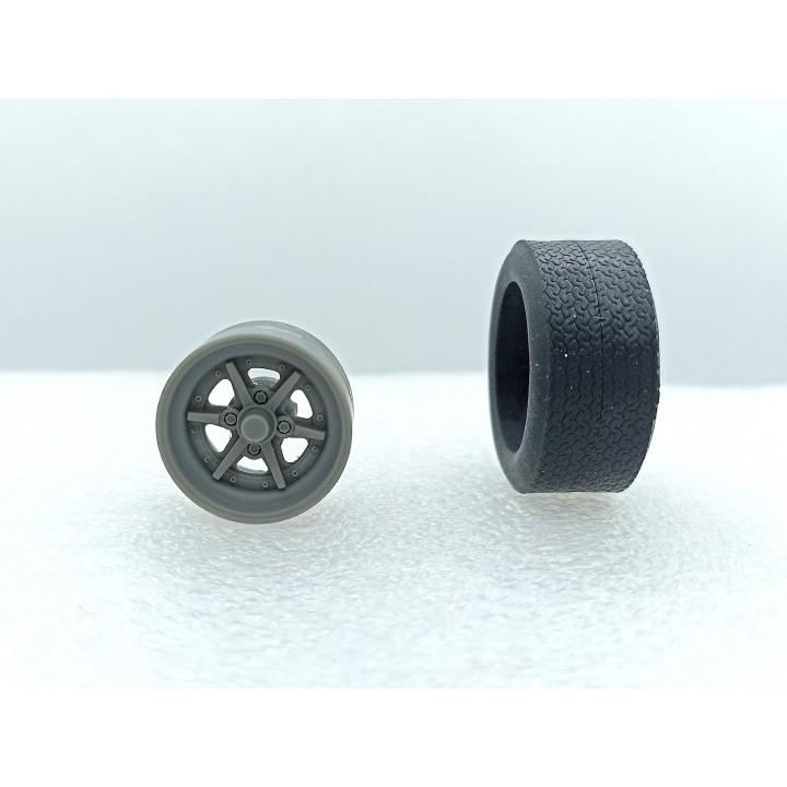 4 roues ø33.50 mm - Résine - 1:18