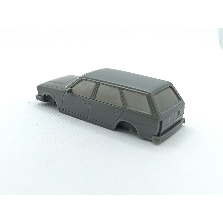Peugeot 305 Break en résine à monter à l’échelle 1:43