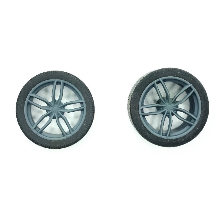 4 roues Ferrari 5 branches ø 37.80 mm - Résine 3D - 1:18