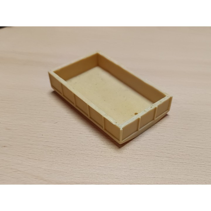 En l'état : Caisse 9.2 x 5.60 cm - Résine - 1:43