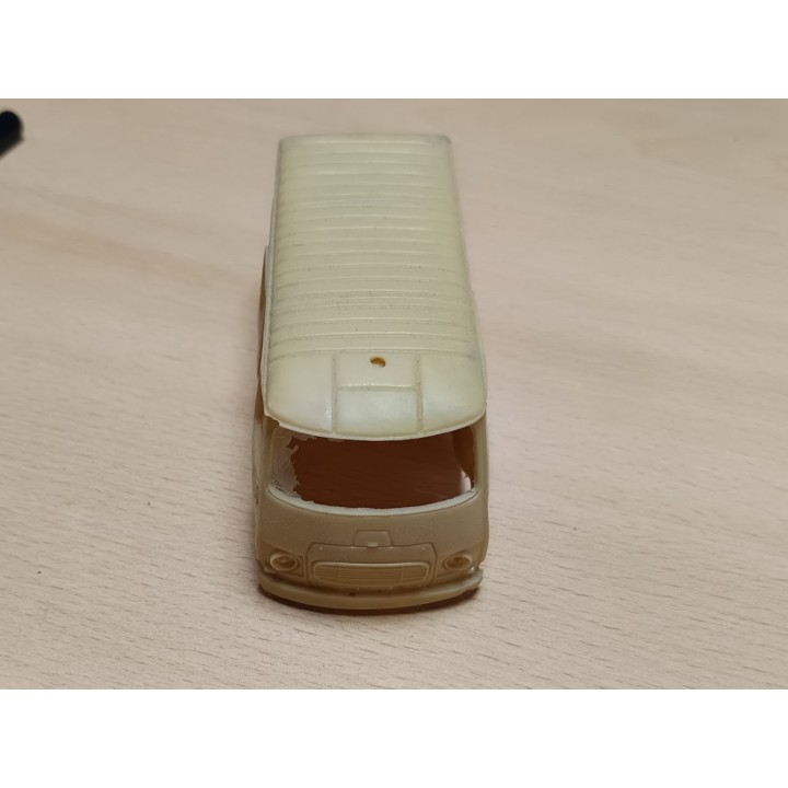 En l'état : Carrosserie Peugeot J7 - Résine - 1:43
