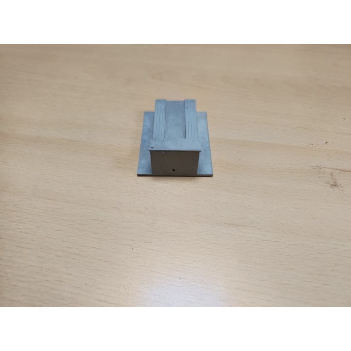 En l'état : Caisse (pompiers??) 6.50 x 5 cm - Résine - 1:43
