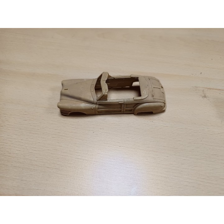 En l'état : Carrosserie - Résine - 1:43 (Objet 009)