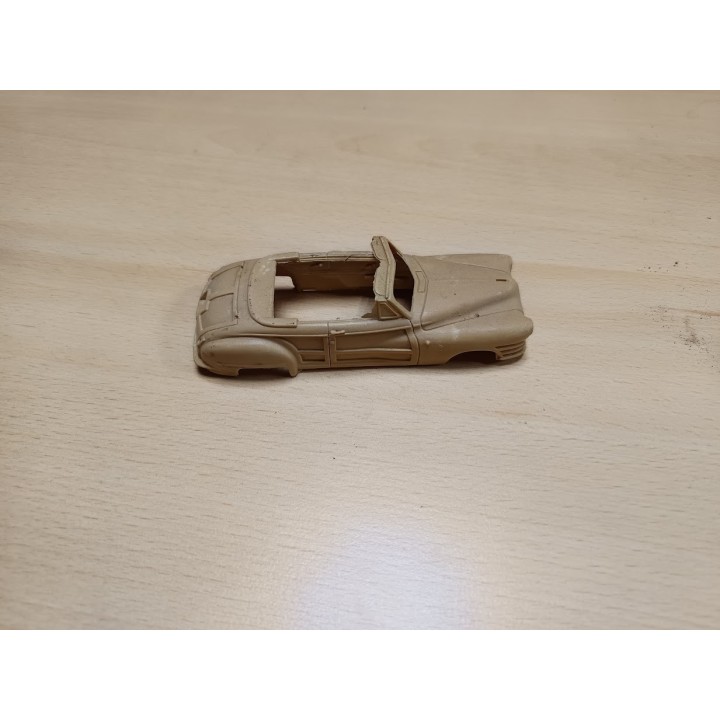 En l'état : Carrosserie - Résine - 1:43 (Objet 009)