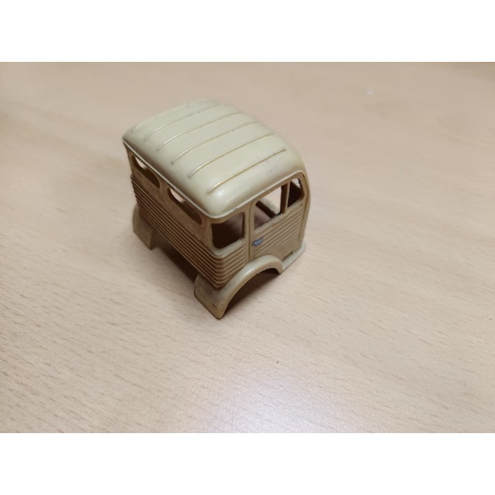 En l'état : Cabine SIMCA - Résine - 1:43 (Ref 25-001)
