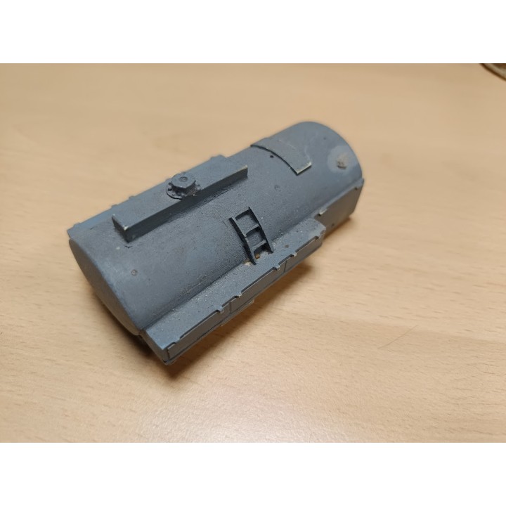 En l'état : CITERNE 8 X 5.50 cm - Résine - 1:43