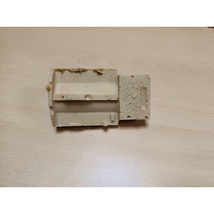 En l'état : CITERNE 8 X 5.50 cm - Résine - 1:43