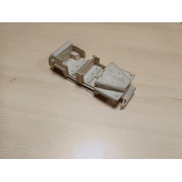 En l'état : CARROSSERIE - Pare-chocs cassé (n°720-01) - Résine - 1:43