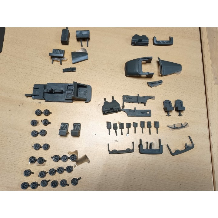 Lot de 140 pièces pour Rolls Royce et/ou Bentley - Résine - 1:43