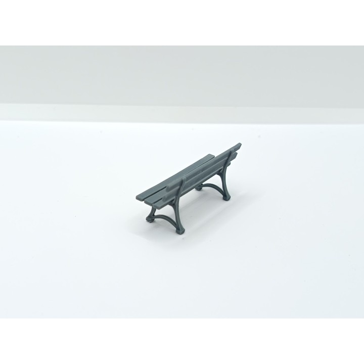 Banc public miniature de 42 mm pour diorama urbain à l’échelle 1:43