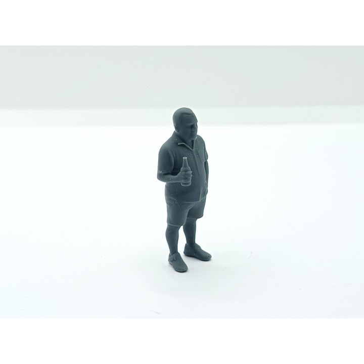 Diorama : Homme avec une bouteille à la main - 3D CREATIVE - 1:43