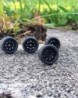 4 roues complètes noires - Diam. 13mm - Ech. 1:43 - Résine