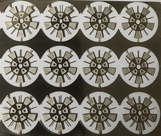 4 jantes en photodécoupe  -  Ø 8.40 mm - Ech. 1:43