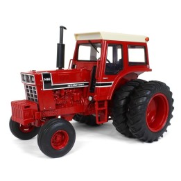 Marketplace : Tracteur avec cabine jumelé arrière INTERNATIONAL 146...