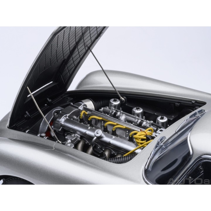 Marketplace : Aston Martin DB5 (Birch Silver) - AUTOART - 1:18