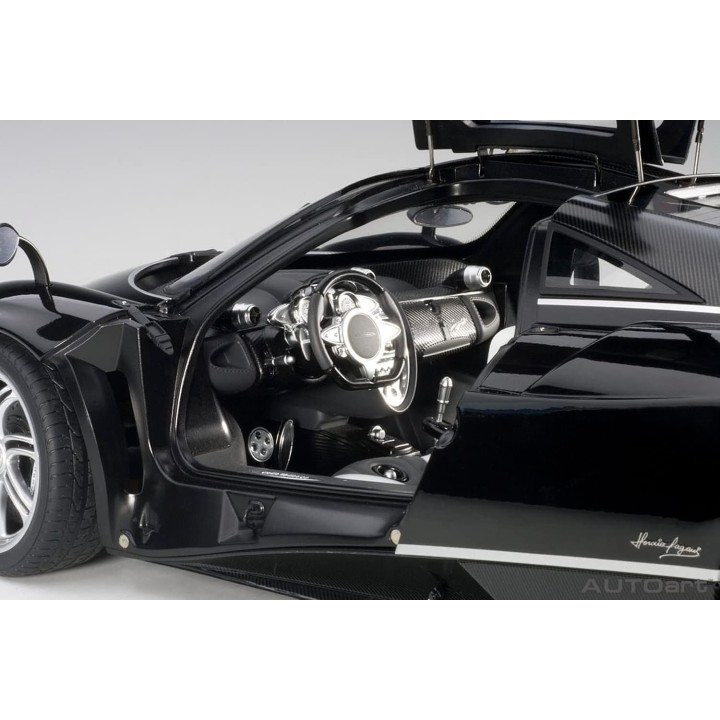 Marketplace : Pagani Huayra Noir - AUTOART - 1:12