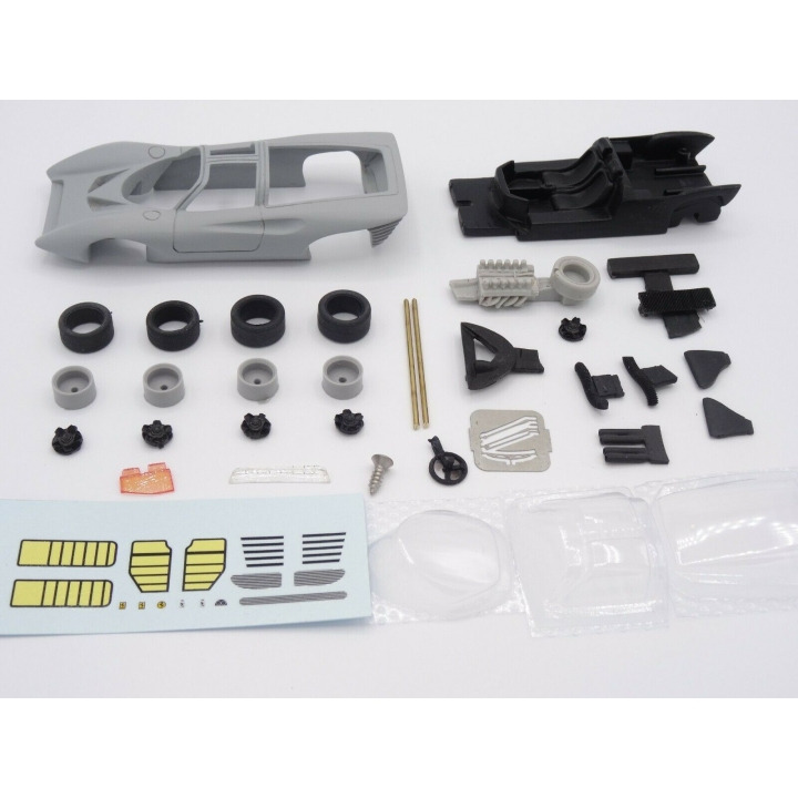 Marketplace : KIT FERRARI P5 Pininfarina 1968 - ALEZAN - 1:43