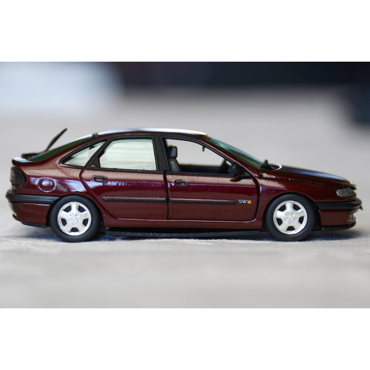 Marketplace : RENAULT Laguna - VITESSE - 1:43