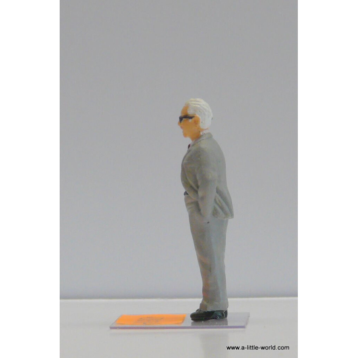 Marketplace : Personnage ENZO FERRARI - résine 1:43