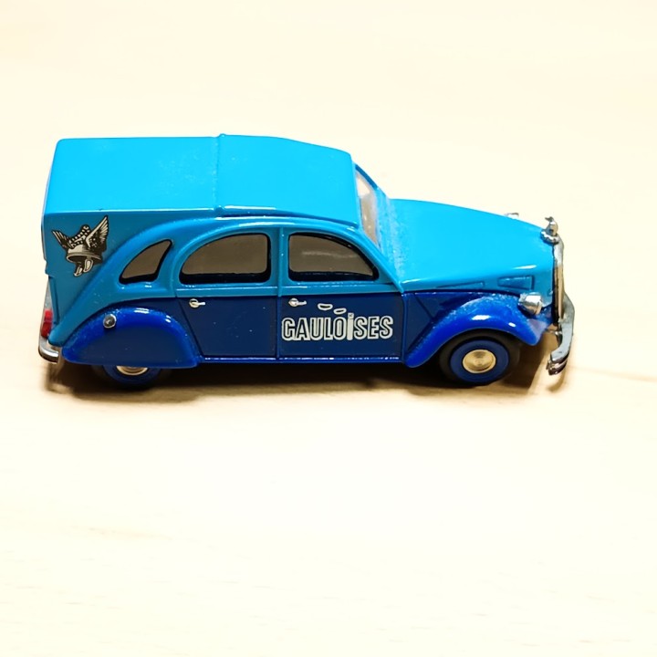 Citroën 2CV Traction Avant "Gauloises" - IMAGINE - 1:43