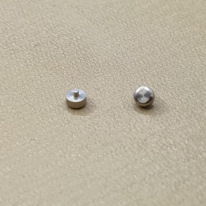 2 feux arrières (base) ø 3.30 mm - Laiton chromé - CPC