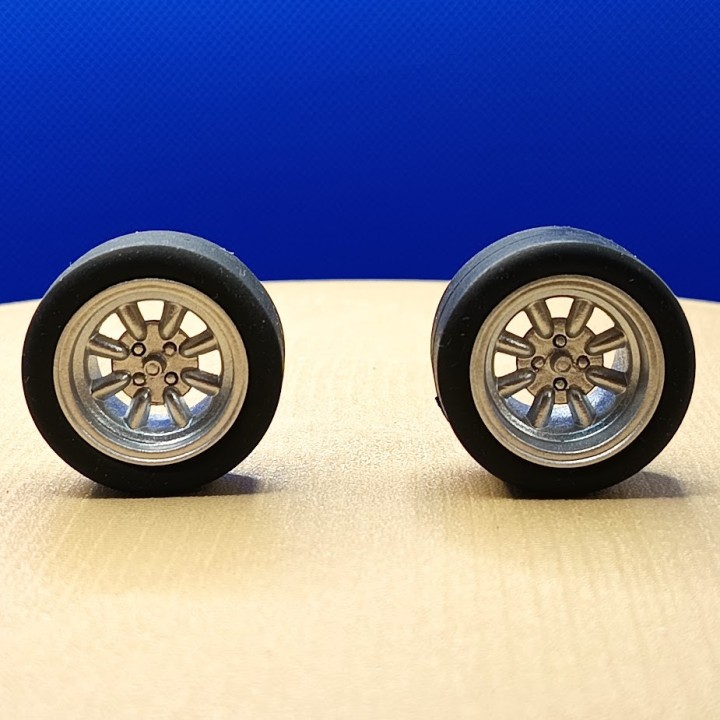 4 roues 8 branches ø29.50 mm - 2AV/2AR - Résine - 1:18