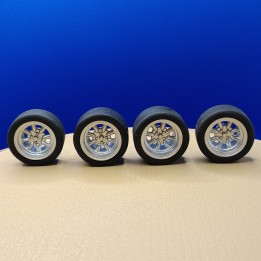 4 roues 8 branches ø29.50 mm - 2AV/2AR - Résine - 1:18