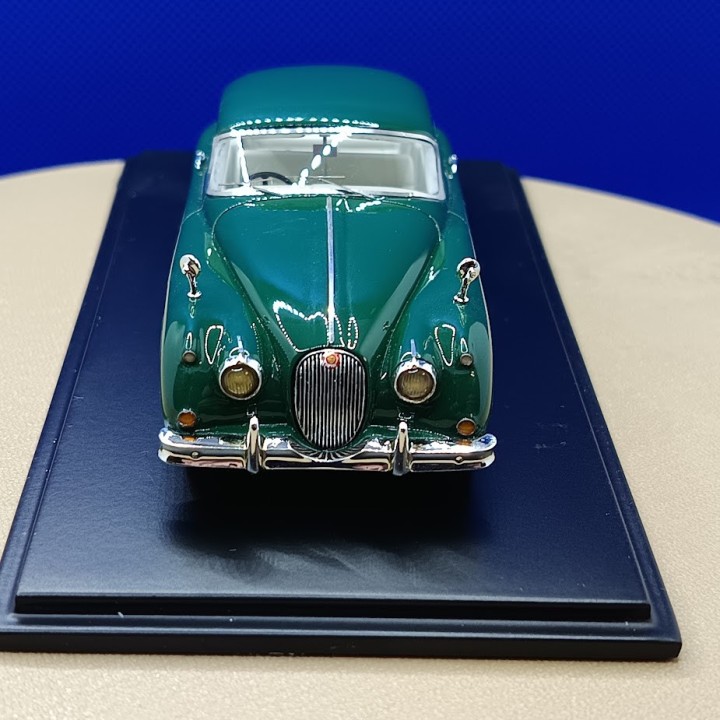 JAGUAR XK 150 1958 vue de face