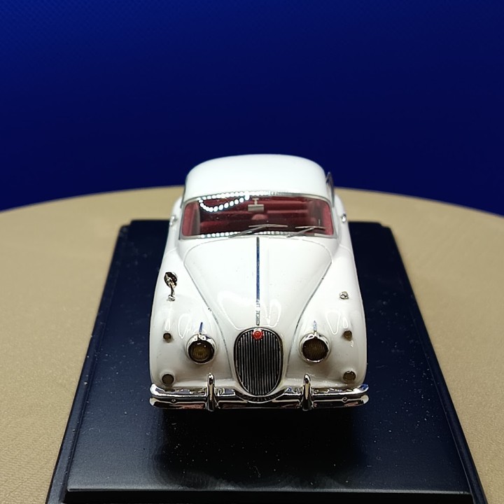 En l'état : JAGUAR XK 150 Cabriolet 1958 - Blanc- TWINCAM - 1:43