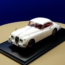 En l'état : JAGUAR XK 150 Cabriolet 1958 - Blanc- TWINCAM - 1:43