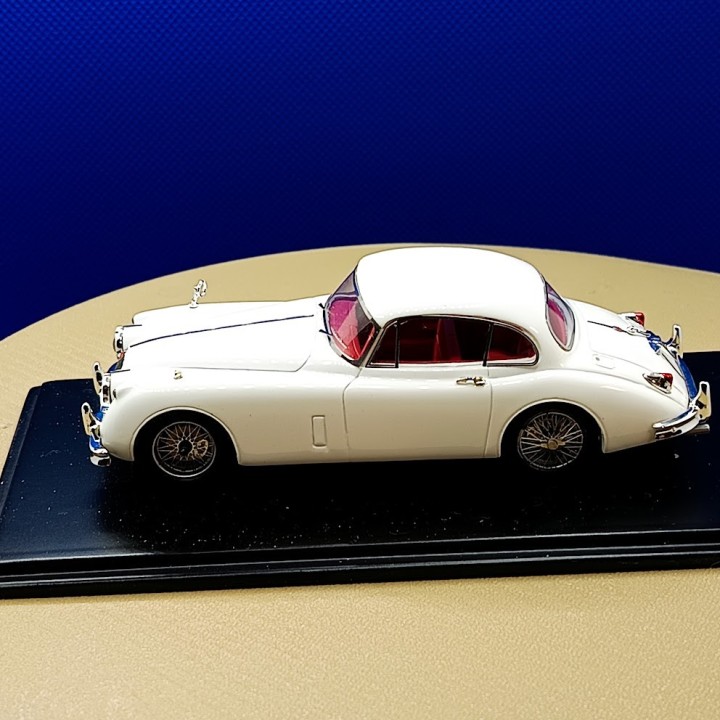 En l'état : JAGUAR XK 150 Cabriolet 1958 - Blanc- TWINCAM - 1:43