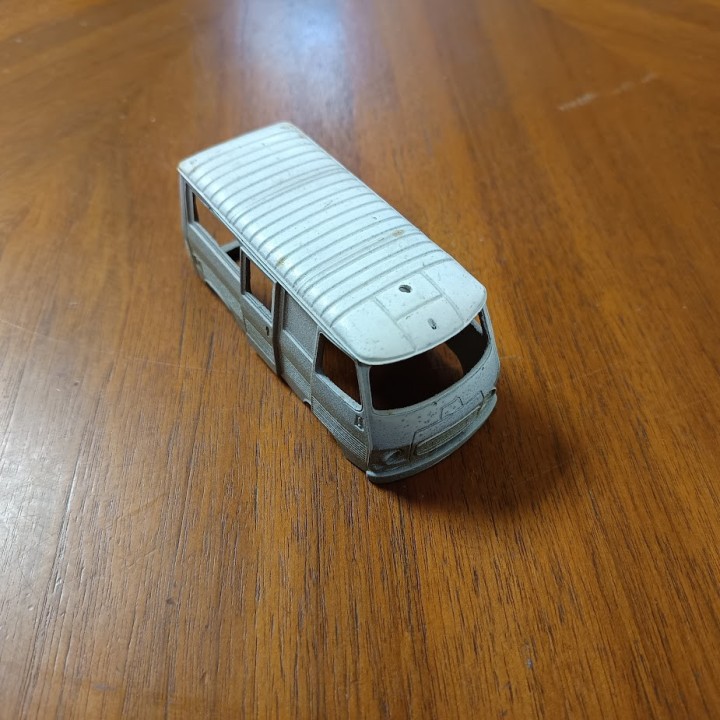 Carrosserie (801-06) - Résine - 1:43