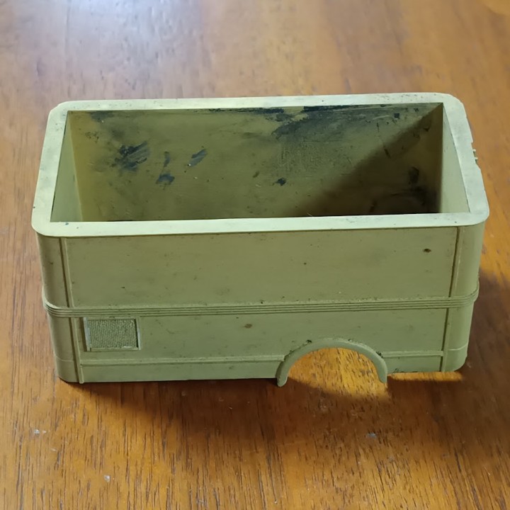 Caisse (801-10) - Résine - 1:43