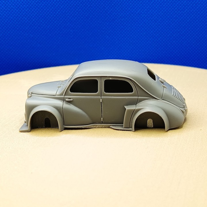 Renault 4CV Proto 1/43 : Modèle de Compétition en Résine