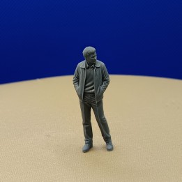 Diorama : Homme en veste regarde sur le coté - 3D CREATIVE - 1:43
