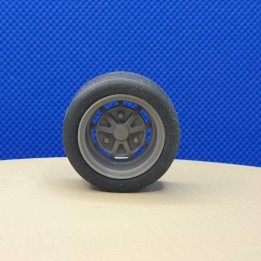 4 roues ø 29 x 12.30 mm - Résine - Pneus souples - 1:18